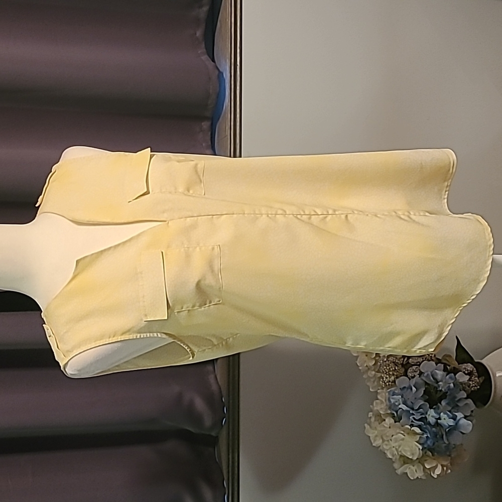 Cynthia Steffe Sleeveless Blouse - Size Medium